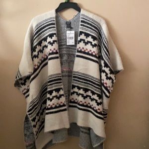 Roffe Aztec eyelash sleeve poncho
